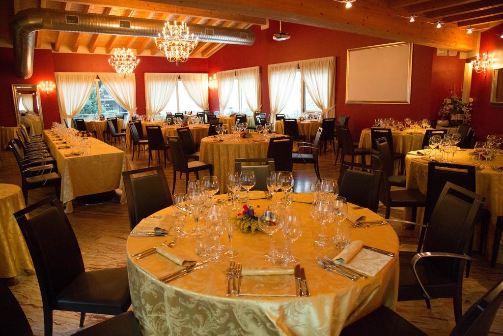 圣马蒂诺酒店 Boario Terme 外观 照片